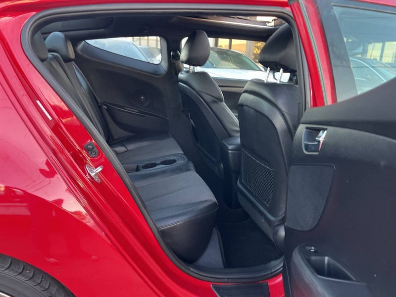 Hyundai Veloster Vehicle Image 10