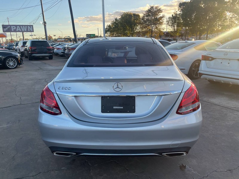 Mercedes-Benz C-Class Vehicle Image 05