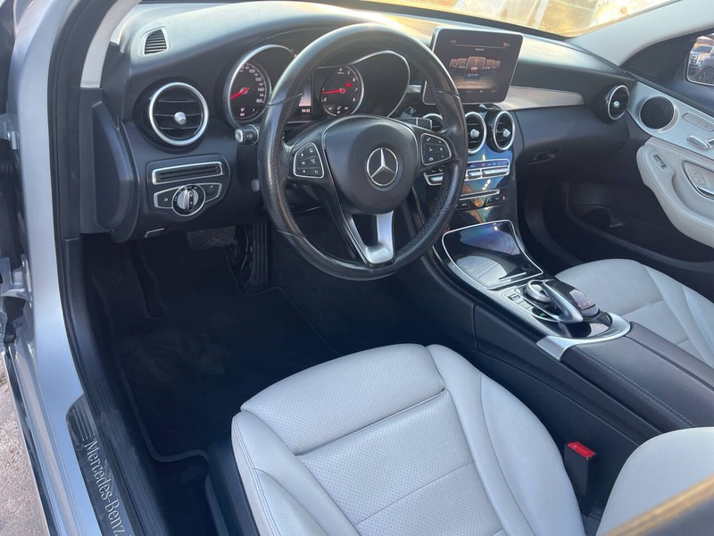 Mercedes-Benz C-Class Vehicle Image 08