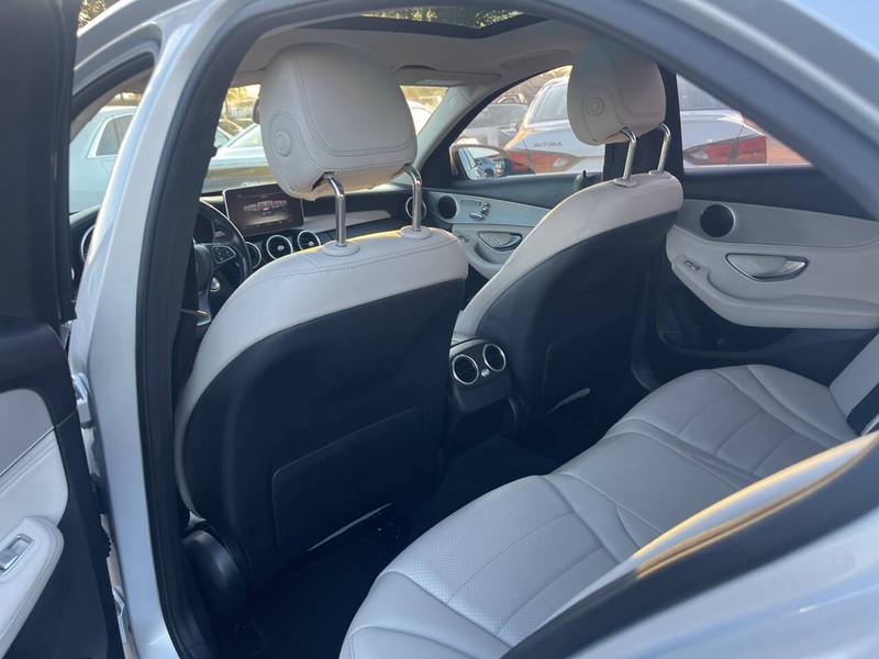 Mercedes-Benz C-Class Vehicle Image 14
