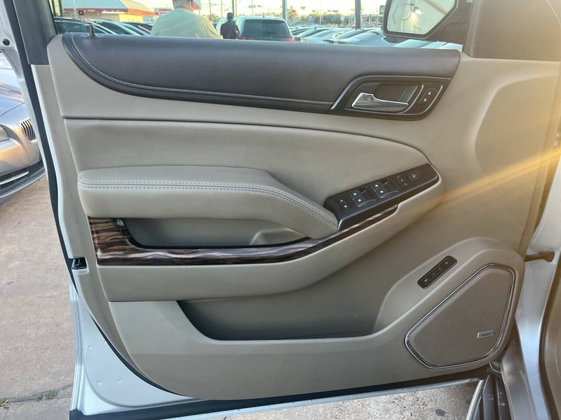 GMC Yukon Vehicle Image 06