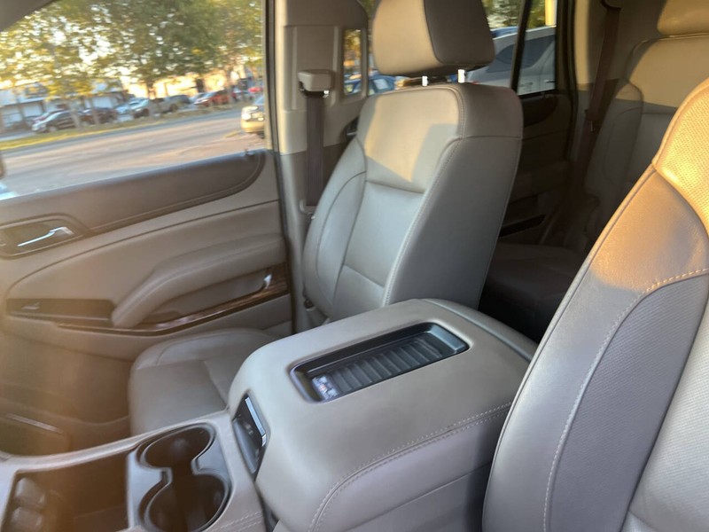 GMC Yukon Vehicle Image 13