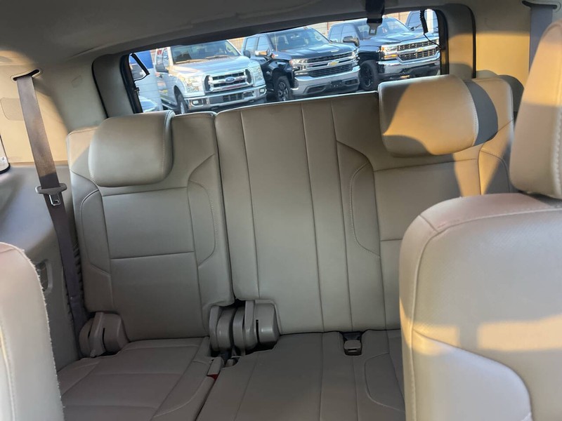 GMC Yukon Vehicle Image 17