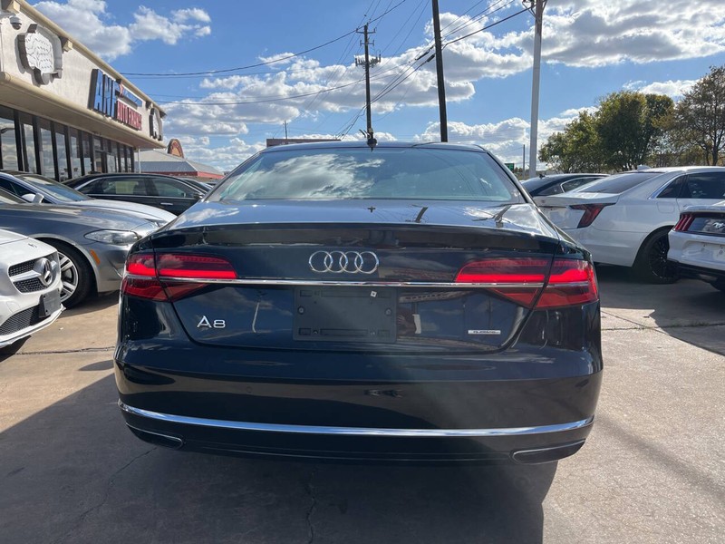 Audi A8 Vehicle Image 05