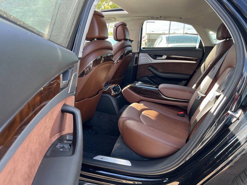 Audi A8 Vehicle Image 09