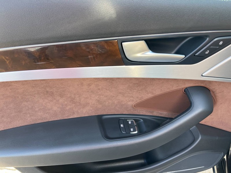 Audi A8 Vehicle Image 10