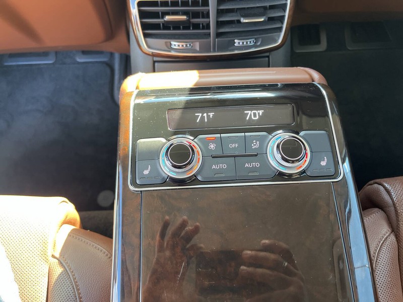 Audi A8 Vehicle Image 11