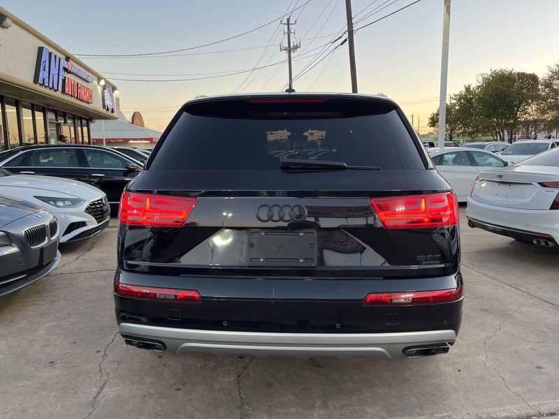 Audi Q7 Vehicle Image 04