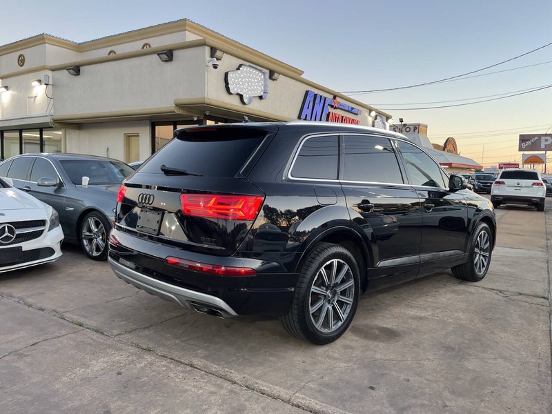 Audi Q7 Vehicle Image 05