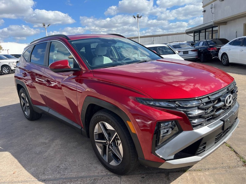 Hyundai Tucson Vehicle Image 03