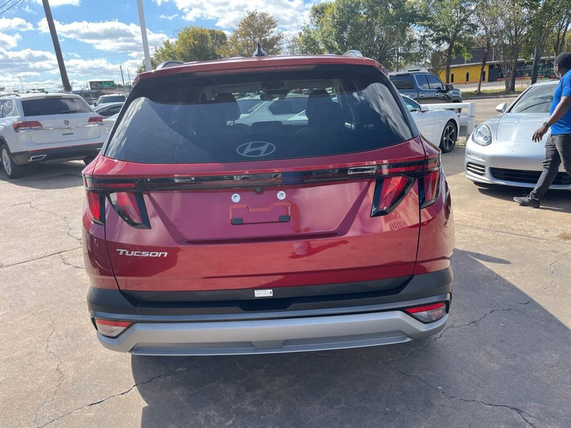 Hyundai Tucson Vehicle Image 05