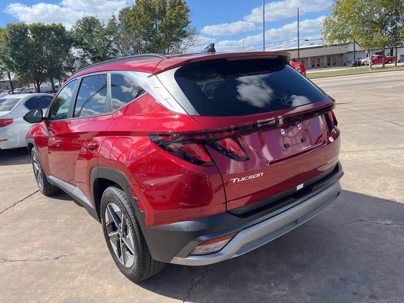 Hyundai Tucson Vehicle Image 06