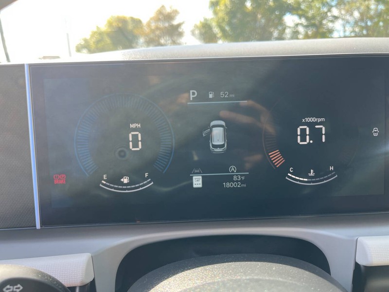 Hyundai Tucson Vehicle Image 11