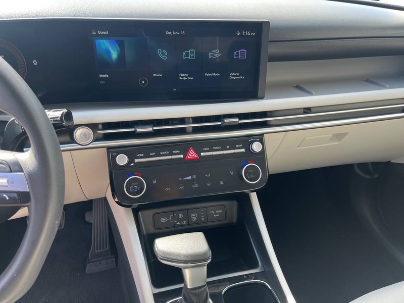 Hyundai Tucson Vehicle Image 12