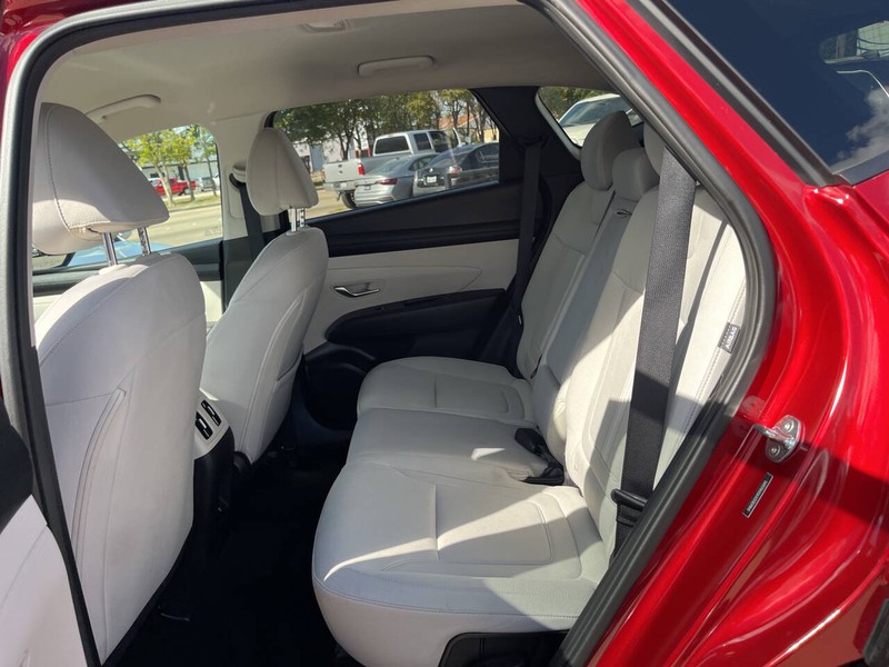 Hyundai Tucson Vehicle Image 16