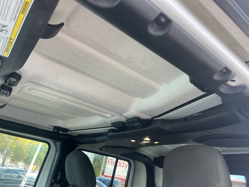 Jeep Gladiator Vehicle Image 14