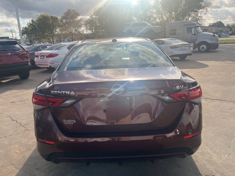 Nissan Sentra Vehicle Image 05