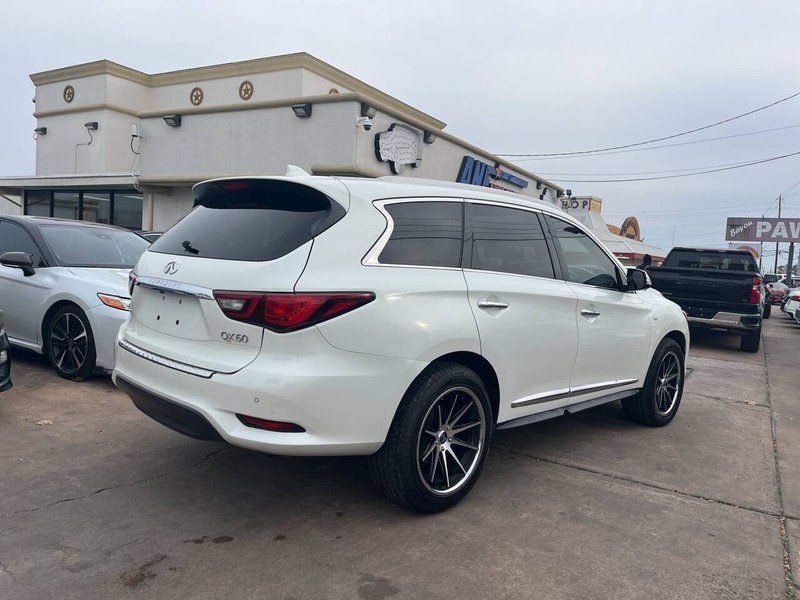INFINITI QX60 Vehicle Image 11