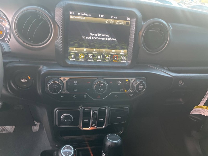 Jeep Gladiator Vehicle Image 10