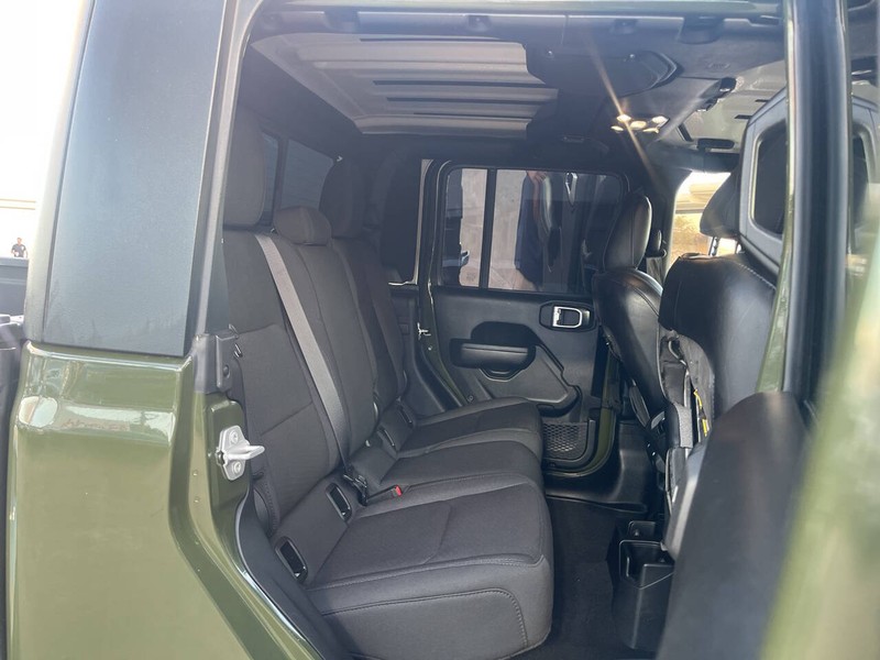 Jeep Gladiator Vehicle Image 15