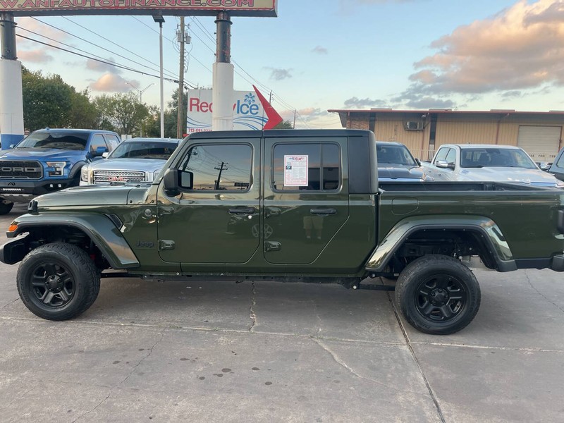Jeep Gladiator Vehicle Image 19