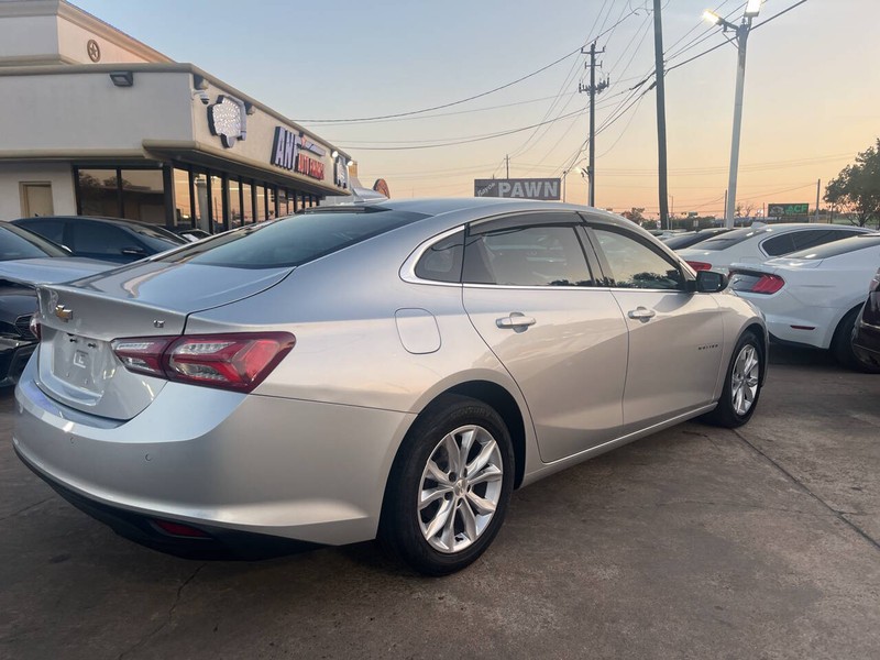 Chevrolet Malibu Vehicle Image 04