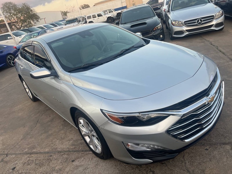 Chevrolet Malibu Vehicle Image 05