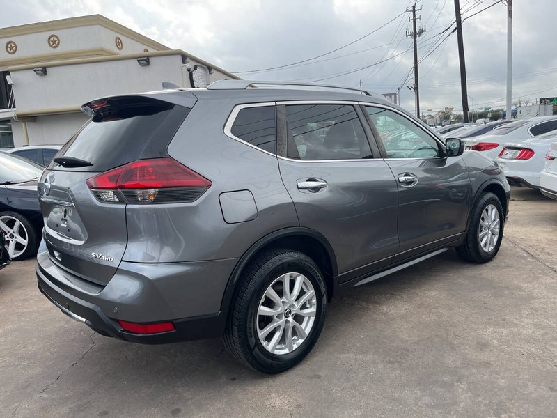 Nissan Rogue Vehicle Image 03