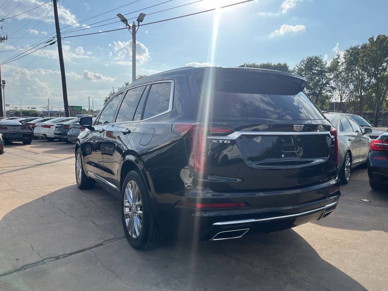 Cadillac XT6 Vehicle Image 03