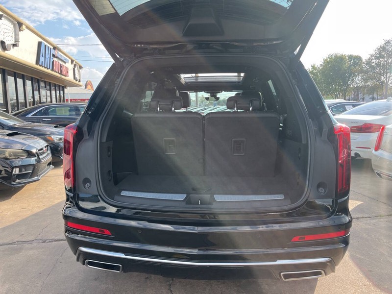 Cadillac XT6 Vehicle Image 10