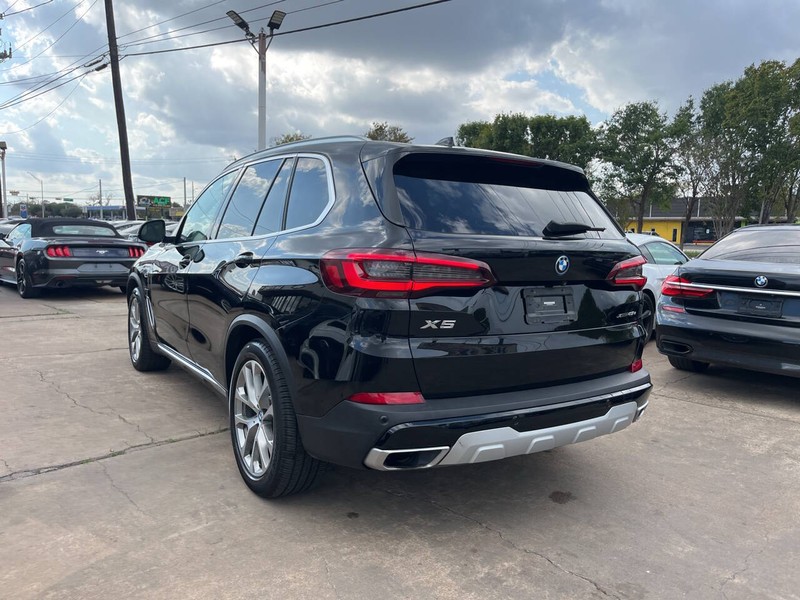 BMW X5 Vehicle Image 03