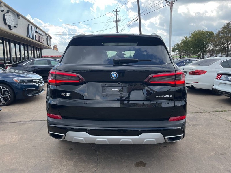 BMW X5 Vehicle Image 04