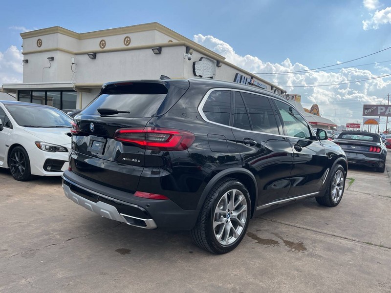 BMW X5 Vehicle Image 05