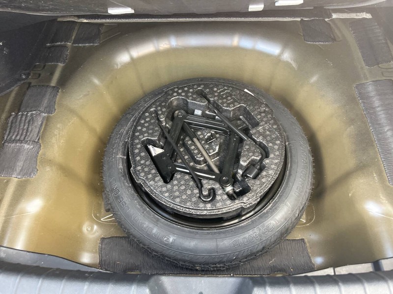 Kia Optima Vehicle Image 10