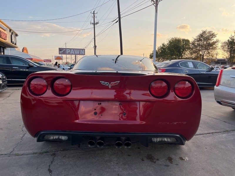 Chevrolet Corvette Vehicle Image 04