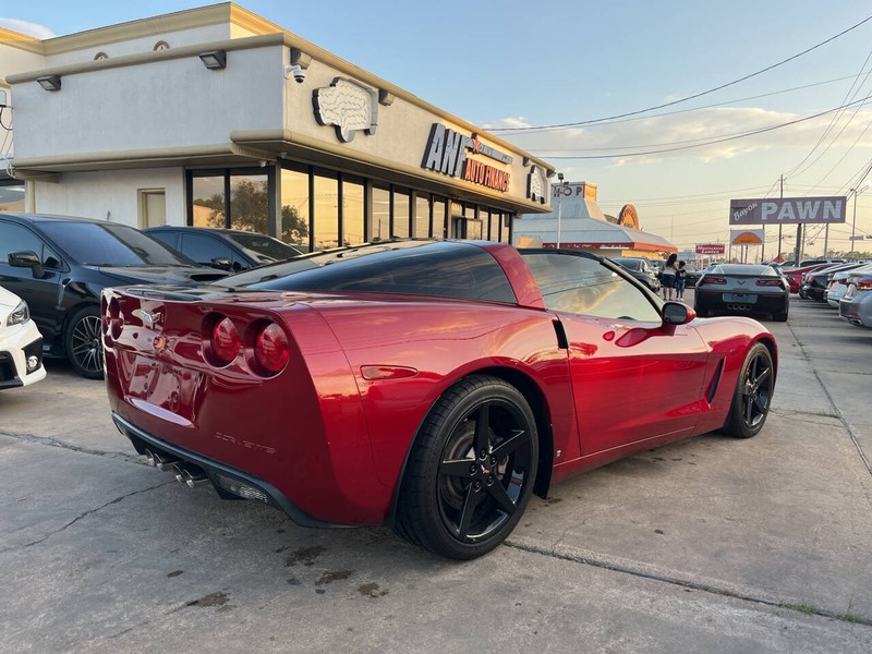 Chevrolet Corvette Vehicle Image 05