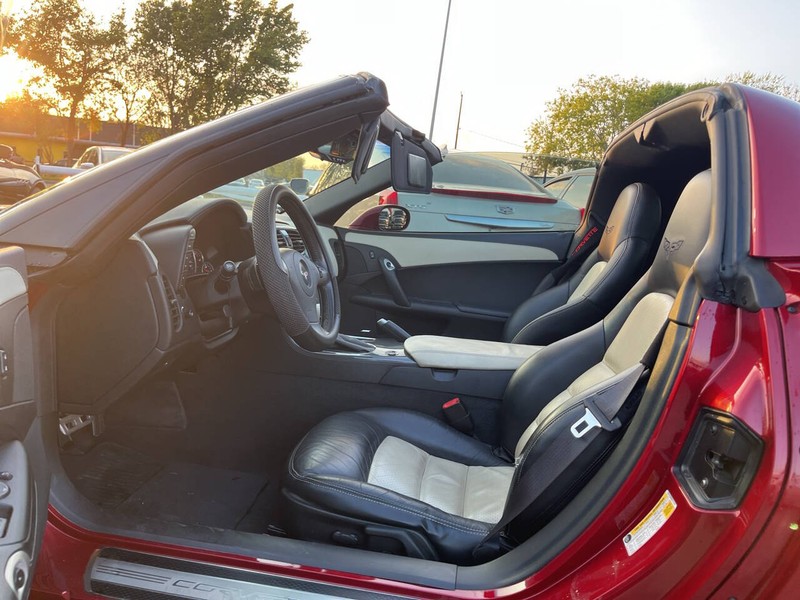 Chevrolet Corvette Vehicle Image 07