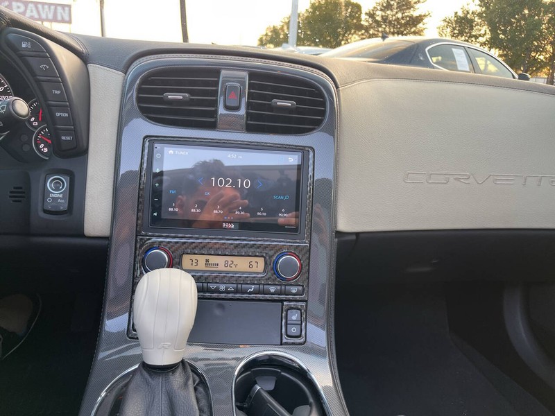 Chevrolet Corvette Vehicle Image 11