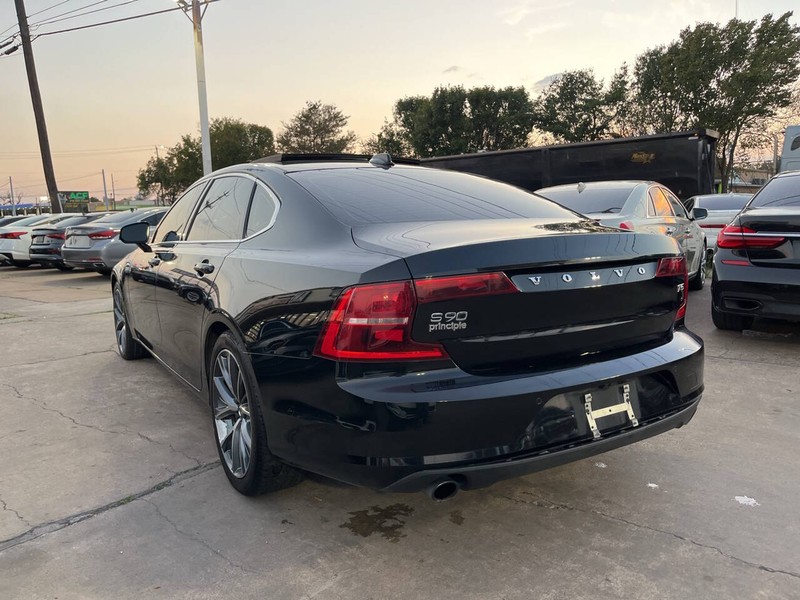 Volvo S90 Vehicle Image 03