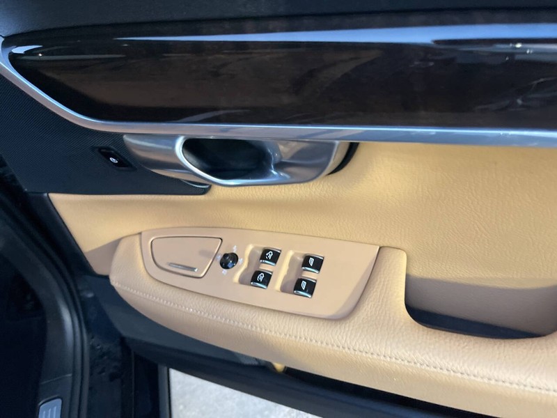 Volvo S90 Vehicle Image 11