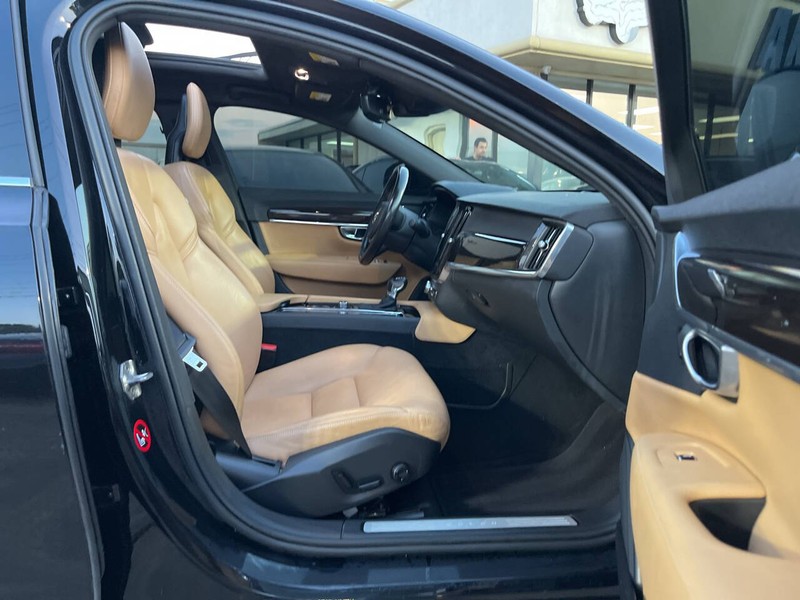 Volvo S90 Vehicle Image 12