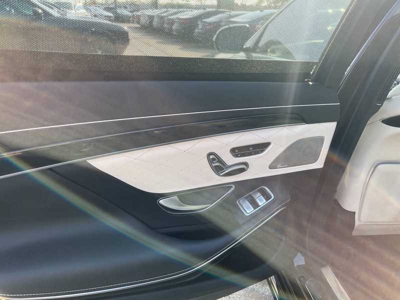 Mercedes-Benz S-Class Vehicle Image 09