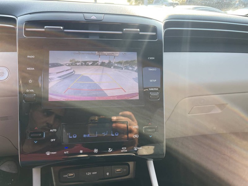 Hyundai Tucson Vehicle Image 12