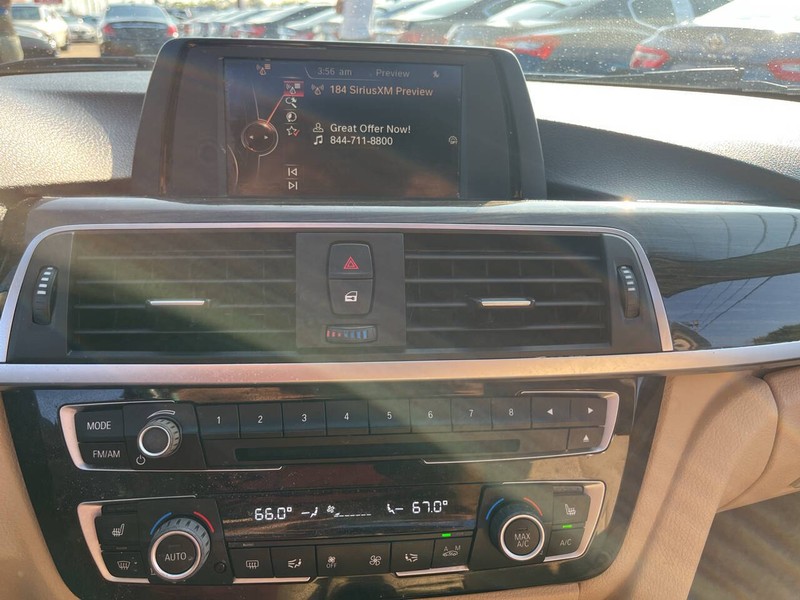 BMW 3 Series Vehicle Image 12