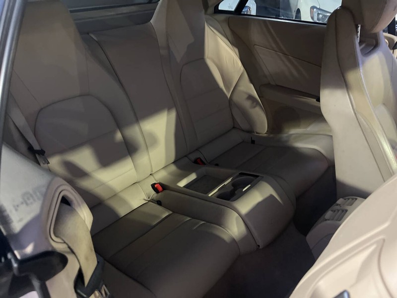 Mercedes-Benz E-Class Vehicle Image 13