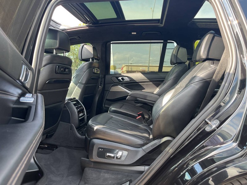 BMW X7 Vehicle Image 08