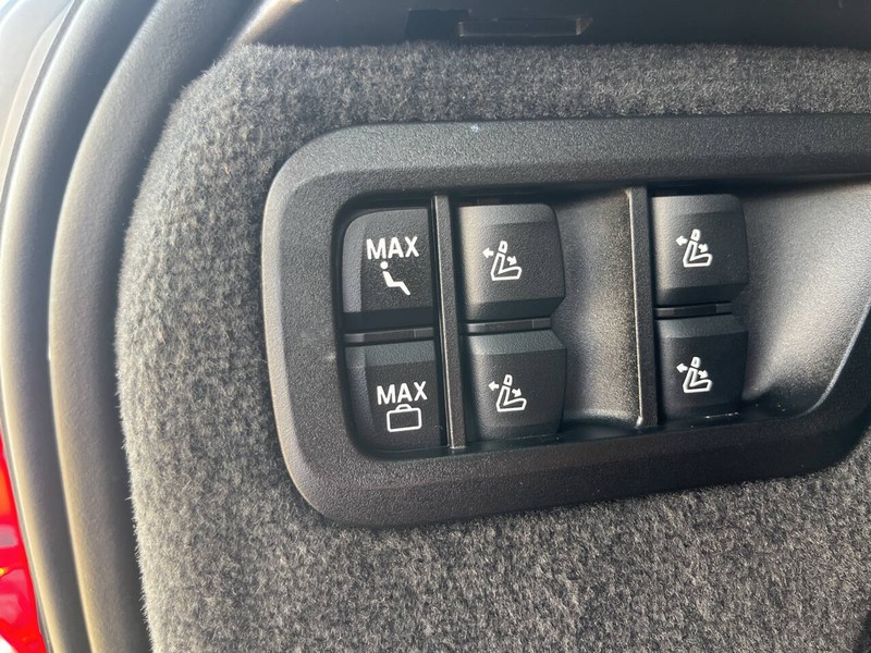 BMW X7 Vehicle Image 15