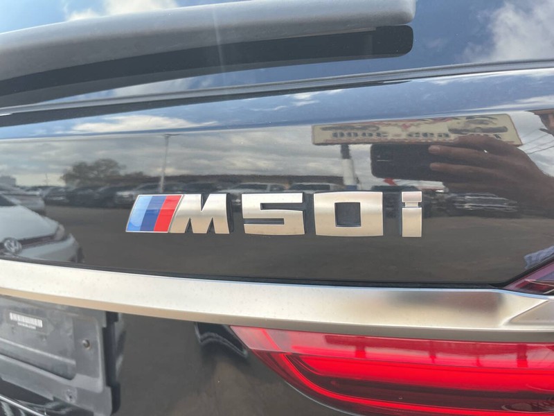 BMW X7 Vehicle Image 22