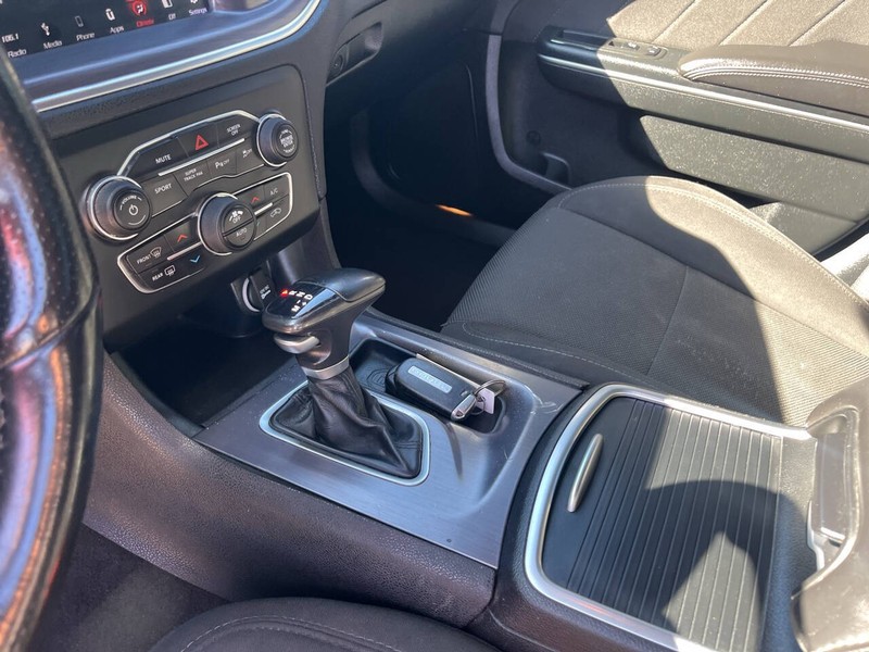 Dodge Charger Vehicle Image 13