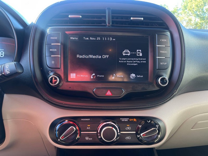 Kia Soul Vehicle Image 11